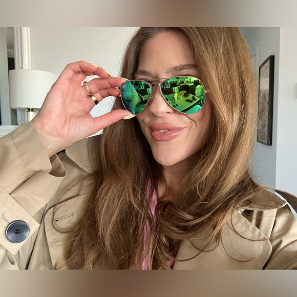 Ray BanGold Aviator Sunglasses with Green Lenses - Picture 16 of 16